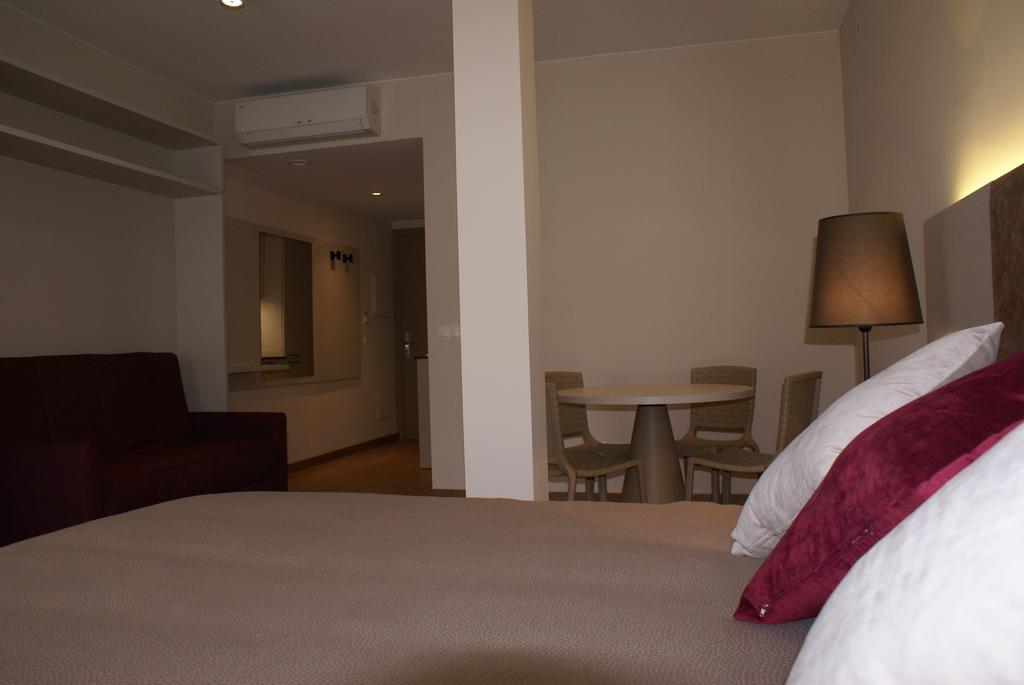 Aparthotel K Figueres  Pokój zdjęcie