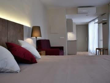 Aparthotel K Figueres  Zewnętrze zdjęcie